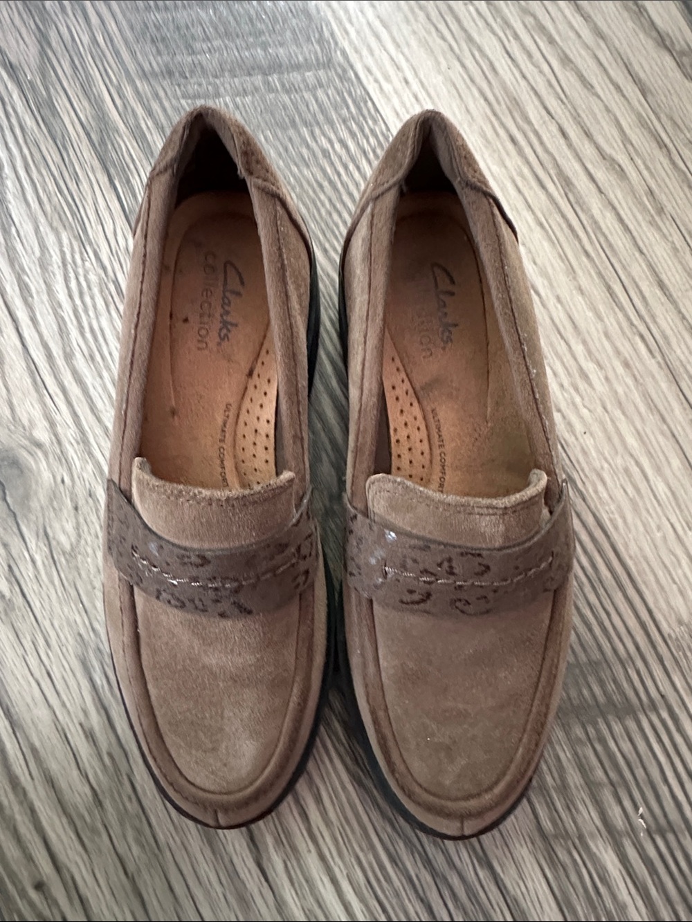 Clarks Collection Calla Ease Dark Olive Suede Loafers Women's Size‎ 7.5